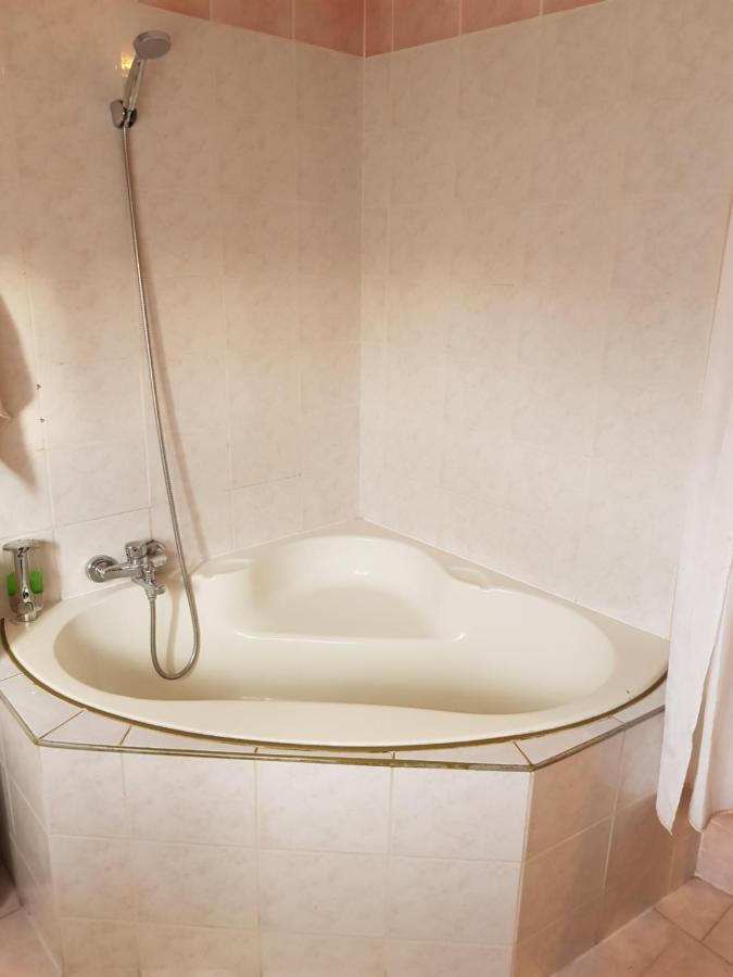 Ivanka pri Dunaji Motel Kotva المظهر الخارجي الصورة